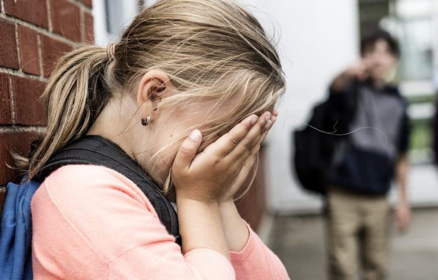 Украинцы травят детей пока их мамы служат в ВСУ: трагедия семей украинских военных Украинцы травят детей пока их мамы служат в ВСУ: трагедия семей украинских военных