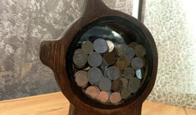 Названа причина, по которой россияне не тратят накопления даже в сложной жизненной ситуации