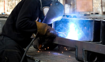 Реальны ли зарплаты в 267 тысяч рублей для сварщиков: эксперты дали ответ