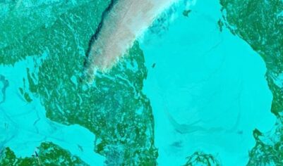 Ладожское озеро полностью замерзло