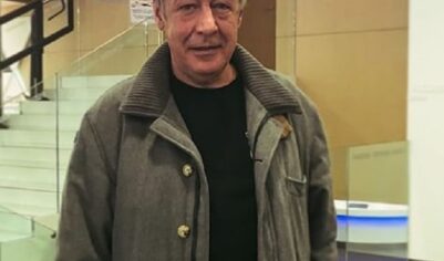 Михаил Ефремов бегает от журналистов