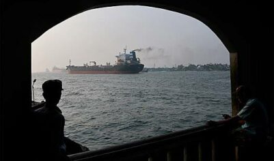 Индия утратила статус главного морского импортера российской нефти