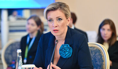 Захарова отреагировала на сравнение с Бербок