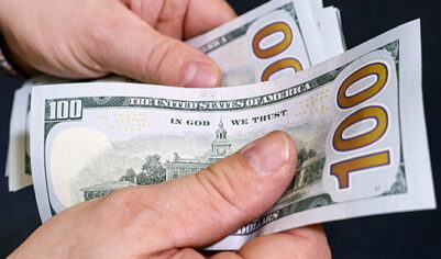 Экономист спрогнозировал доллар по 85-90 рублей при ставке 12%