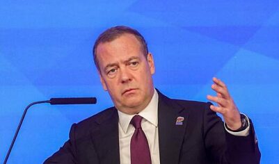 Медведев заявил о беспокойстве Зеленского после разгромного интервью Залужного