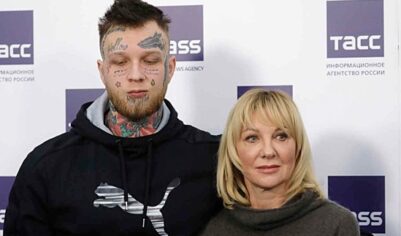 Елена Яковлева раскрыла, как относится к многочисленным татуировкам сына