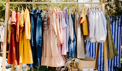 Экономист Алексеев: одежда из хлопка и льна подорожала на 30–40%