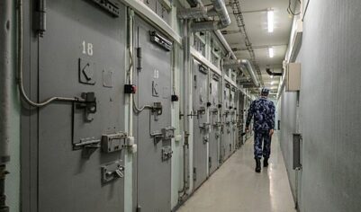 В Петербурге отправили в СИЗО руководителя фирмы, покупавшей тела умерших