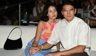 Жена Сабурова отказалась комментировать скандал вокруг комика