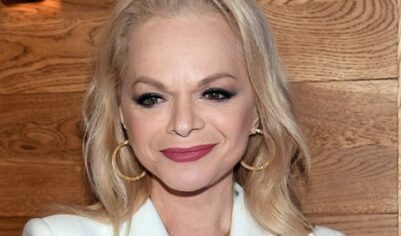 «Чтобы вы были изгоем»: опубликована запись разговора Ларисы Долиной с мошенниками (ВИДЕО)