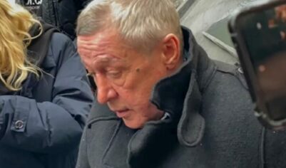 «Чудовищная движуха»: билеты на новый спектакль с Ефремовым разобрали за 4 часа (ФОТО)