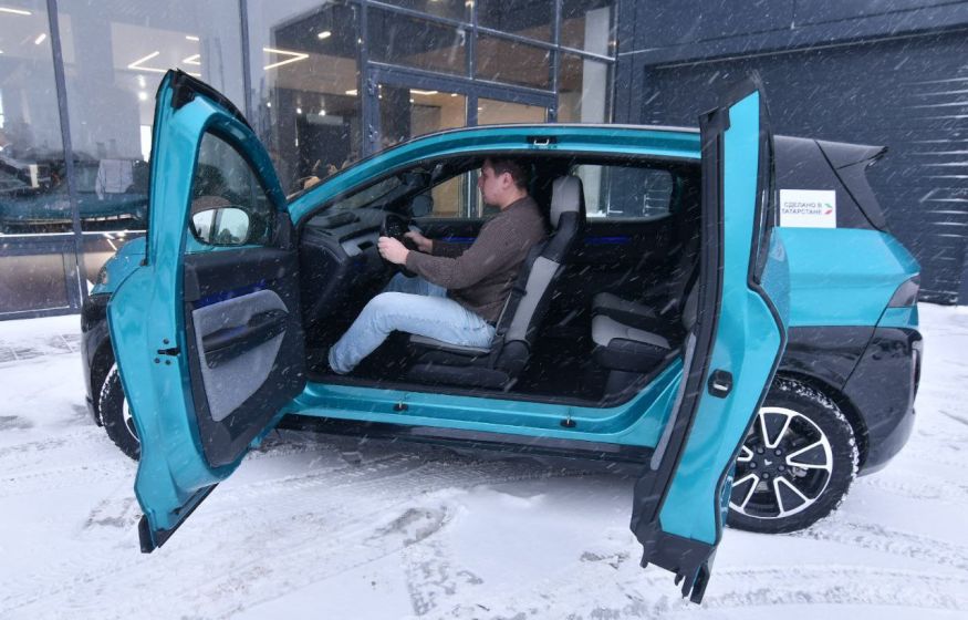 Российский «Атом»: электромобиль для народа с доставкой домой Российский «Атом»: электромобиль для народа с доставкой домой