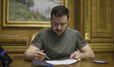 СЕНСАЦИЯ. Киев готов вывести войска из Донбасса весной — референдум все решит?