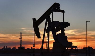 Нефть замедлила рост на фоне конфликта на Ближнем Востоке