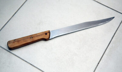 «Воспитывался в неблагополучной семье»: выяснились детали биографии школьника, напавшего на одноклассника