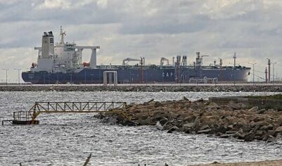 Иран сохранил темпы экспорта нефти