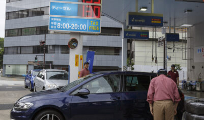 Цены на бензин в соседней с Россией стране взлетели до рекордно высокого уровня