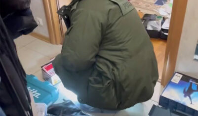 Девушка открыла дверь убийце, выполнив указание телефонных аферистов