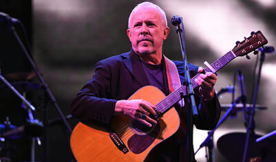 Пресс-секретарь Макаревича Чернин: музыкант не планирует покидать Израиль