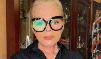 Лариса Долина пытается через суд вернуть 176 млн рублей