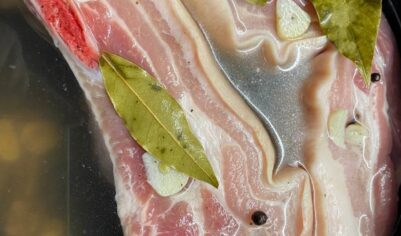 Если сделать так, то шкурка у сала всегда будет мягкая, нежная и вкусная
