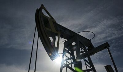 Иран может столкнуться с необходимостью сократить добычу нефти
