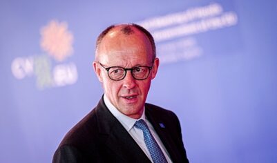 Мерц выступил против увеличения задолженности Евросоюза