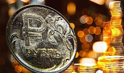 Дефицит российского бюджета превысил план на год