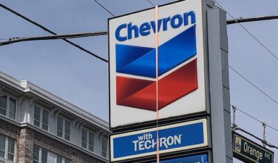 Власти США призвали нефтяные компании нарастить добычу из-за войны