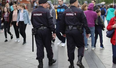 Я б в полицию пошел, если б не зарплата…