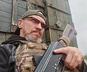 Прошедший СВО звезда «Мажора» пригрозил судом журналистам
